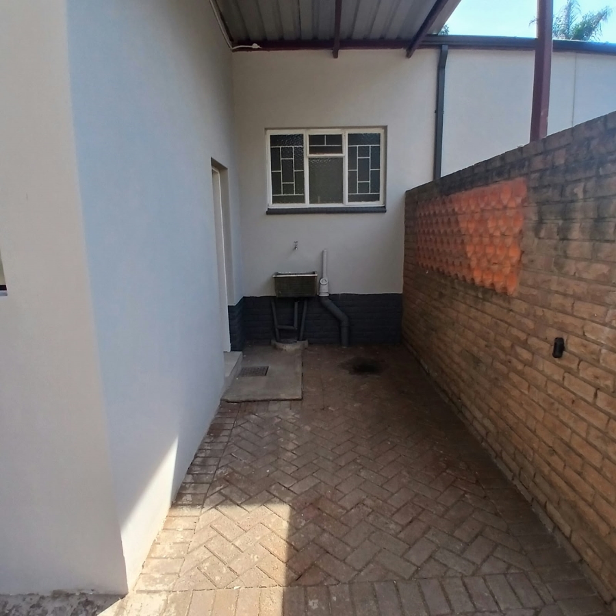 4 Bedroom Property for Sale in Annlin Gauteng