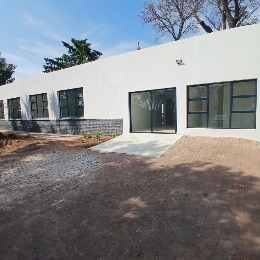 4 Bedroom Property for Sale in Annlin Gauteng