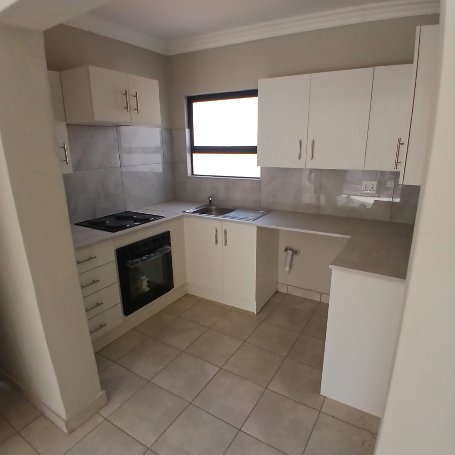 4 Bedroom Property for Sale in Annlin Gauteng
