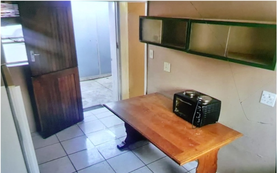 To Let 1 Bedroom Property for Rent in Capital Park Gauteng