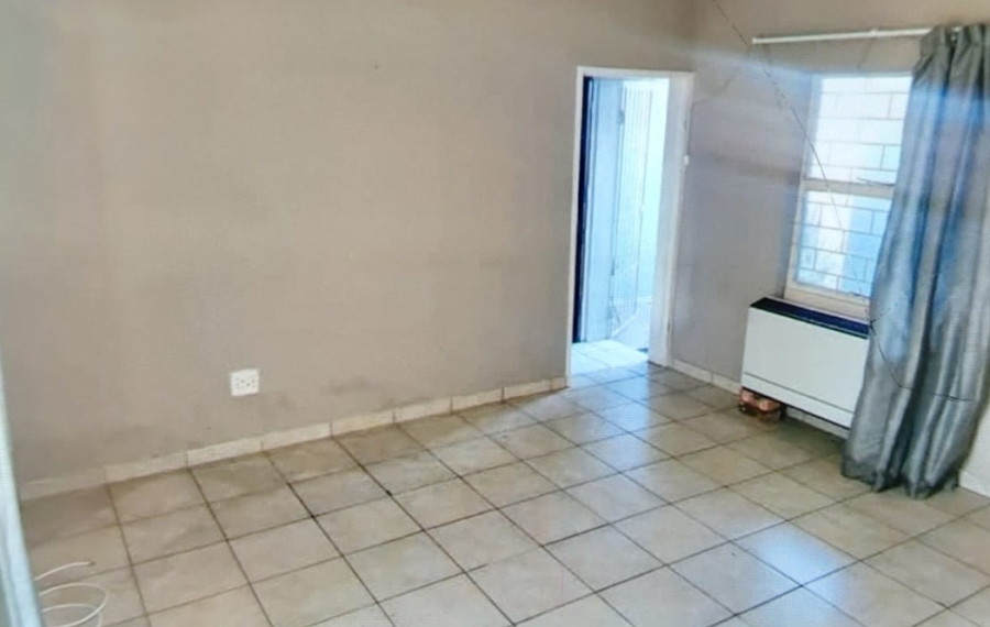 To Let 1 Bedroom Property for Rent in Capital Park Gauteng