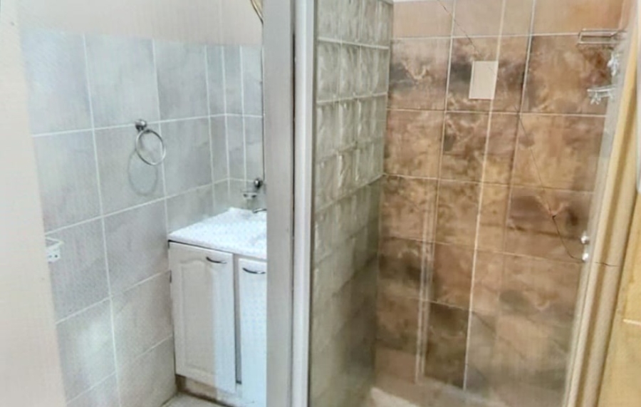 To Let 1 Bedroom Property for Rent in Capital Park Gauteng