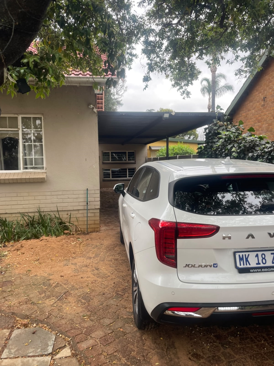To Let 3 Bedroom Property for Rent in Queenswood Gauteng