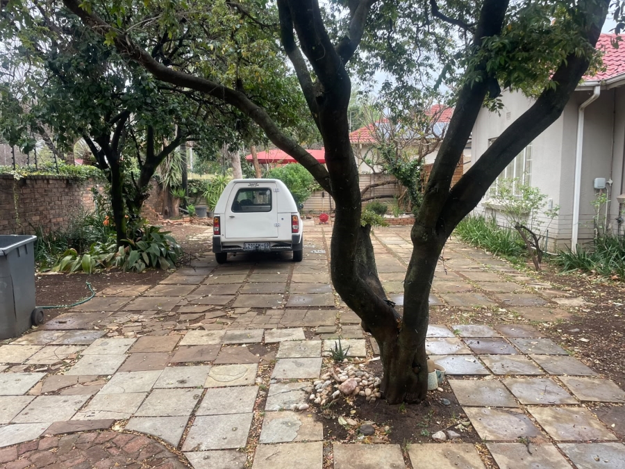 To Let 3 Bedroom Property for Rent in Queenswood Gauteng