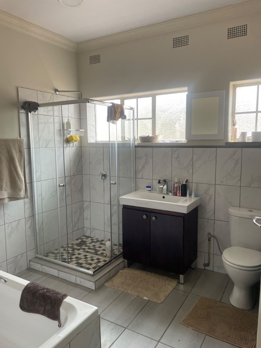 To Let 3 Bedroom Property for Rent in Queenswood Gauteng
