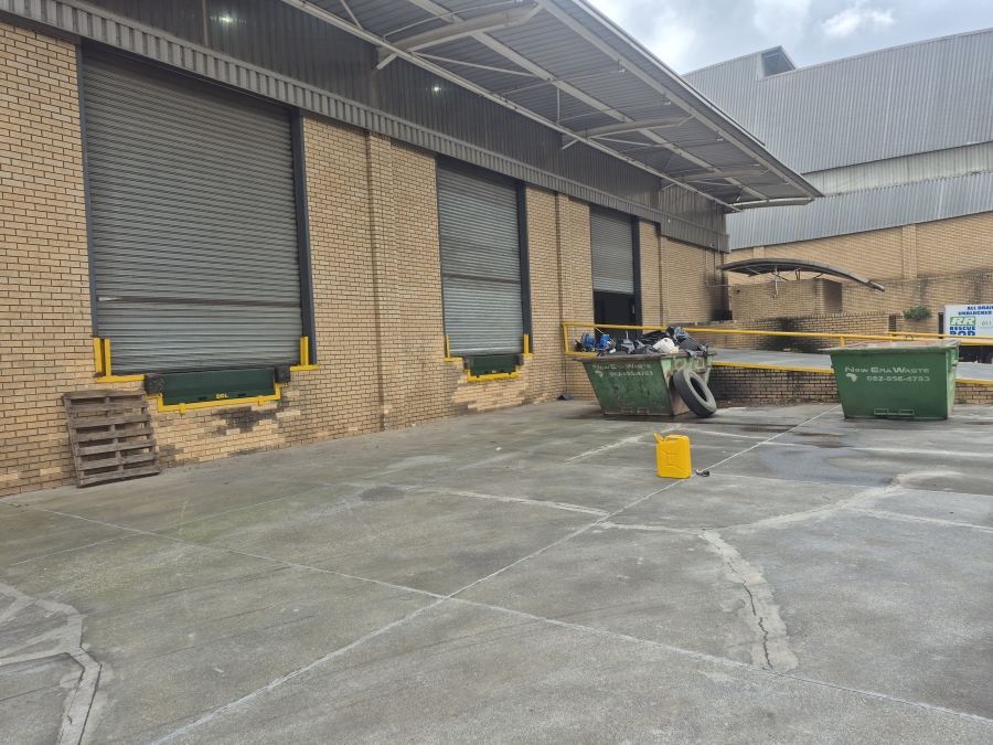 To Let Commercial Property for Rent in Longmeadow Gauteng