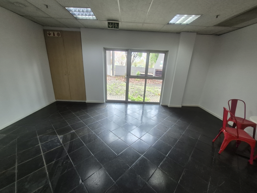 To Let Commercial Property for Rent in Longmeadow Gauteng