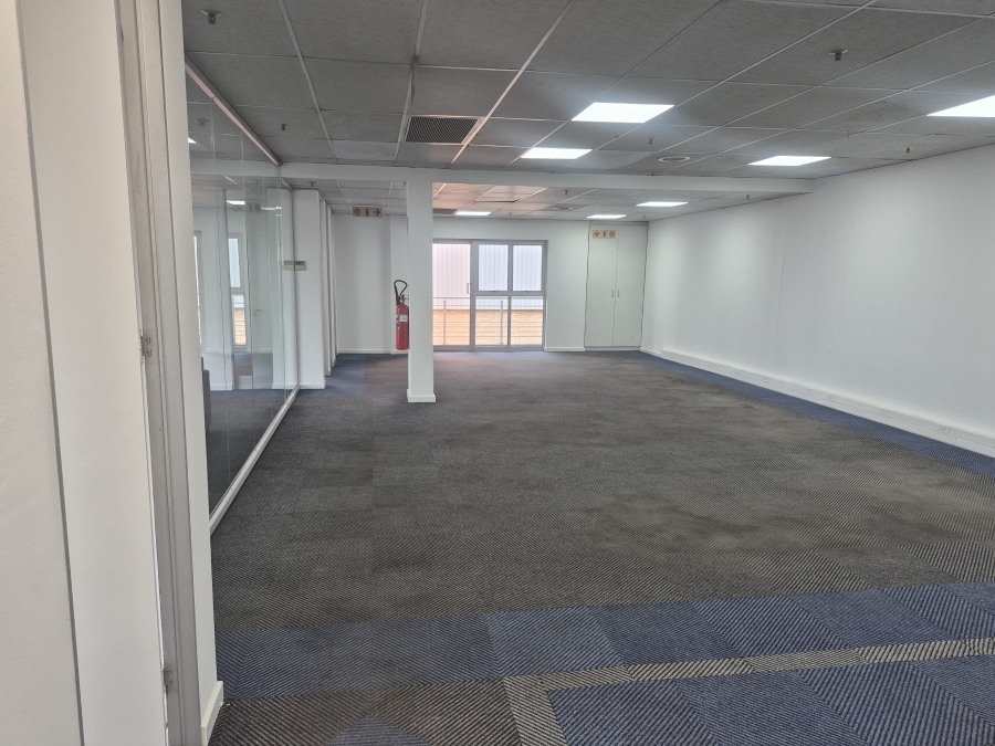 To Let Commercial Property for Rent in Longmeadow Gauteng