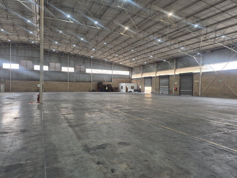 To Let Commercial Property for Rent in Longmeadow Gauteng