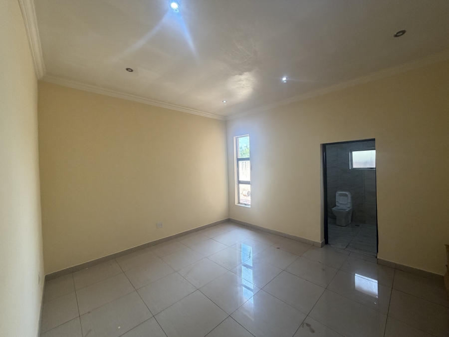 To Let 3 Bedroom Property for Rent in Deltoida A H Gauteng