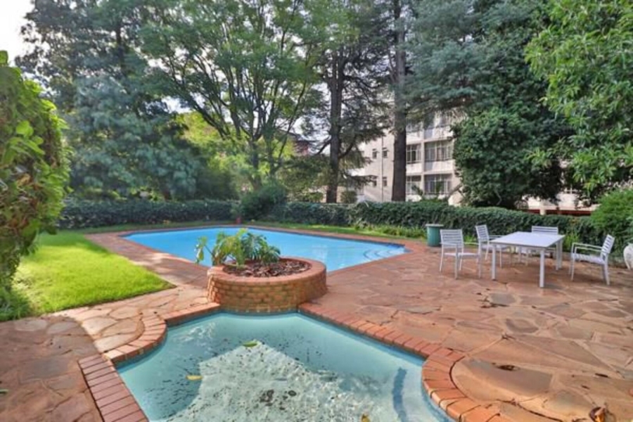 To Let 2 Bedroom Property for Rent in Illovo Gauteng