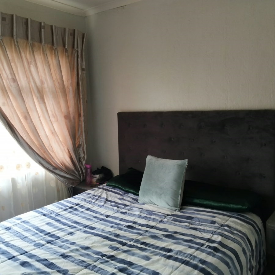 3 Bedroom Property for Sale in Bonaero Park Gauteng