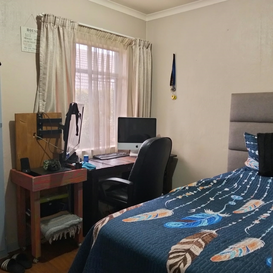 3 Bedroom Property for Sale in Bonaero Park Gauteng