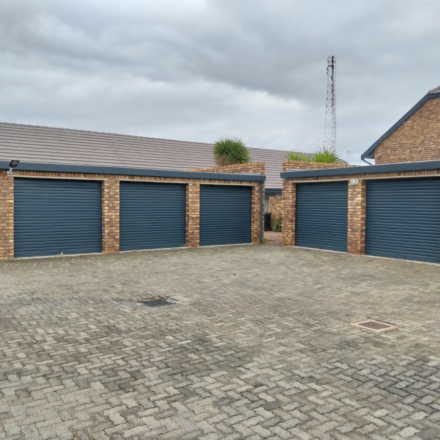 3 Bedroom Property for Sale in Bonaero Park Gauteng
