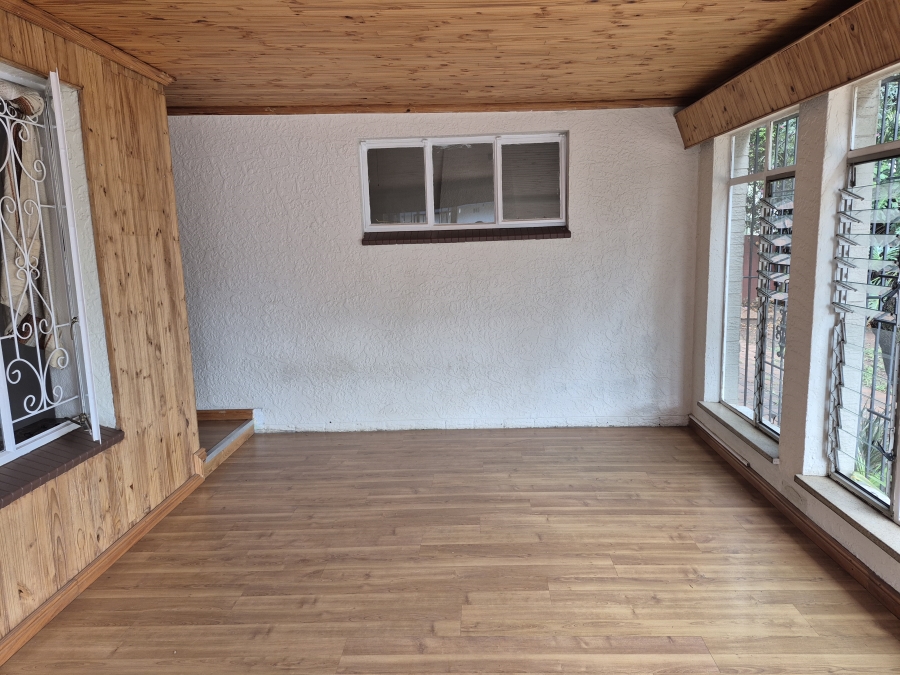 4 Bedroom Property for Sale in Dawnview Gauteng