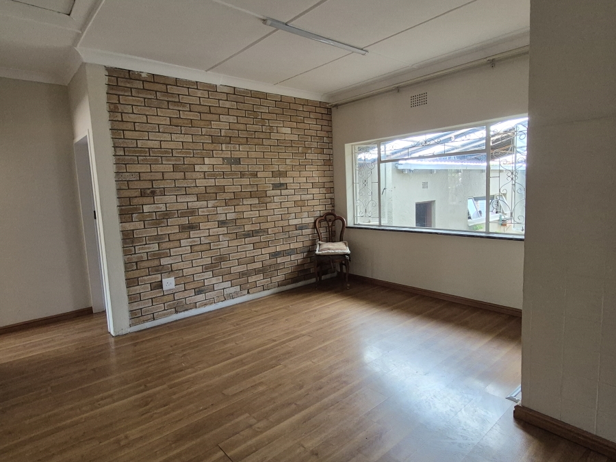 4 Bedroom Property for Sale in Dawnview Gauteng
