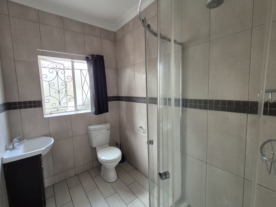 4 Bedroom Property for Sale in Dawnview Gauteng