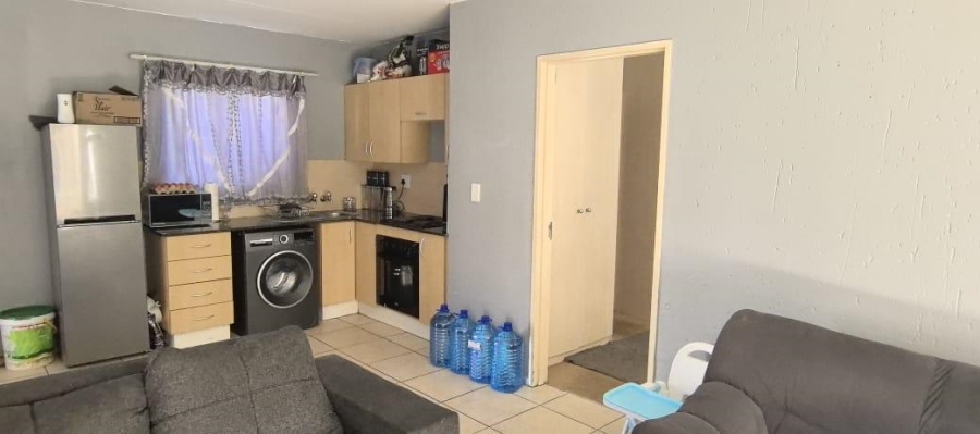 1 Bedroom Property for Sale in Klippoortje Gauteng