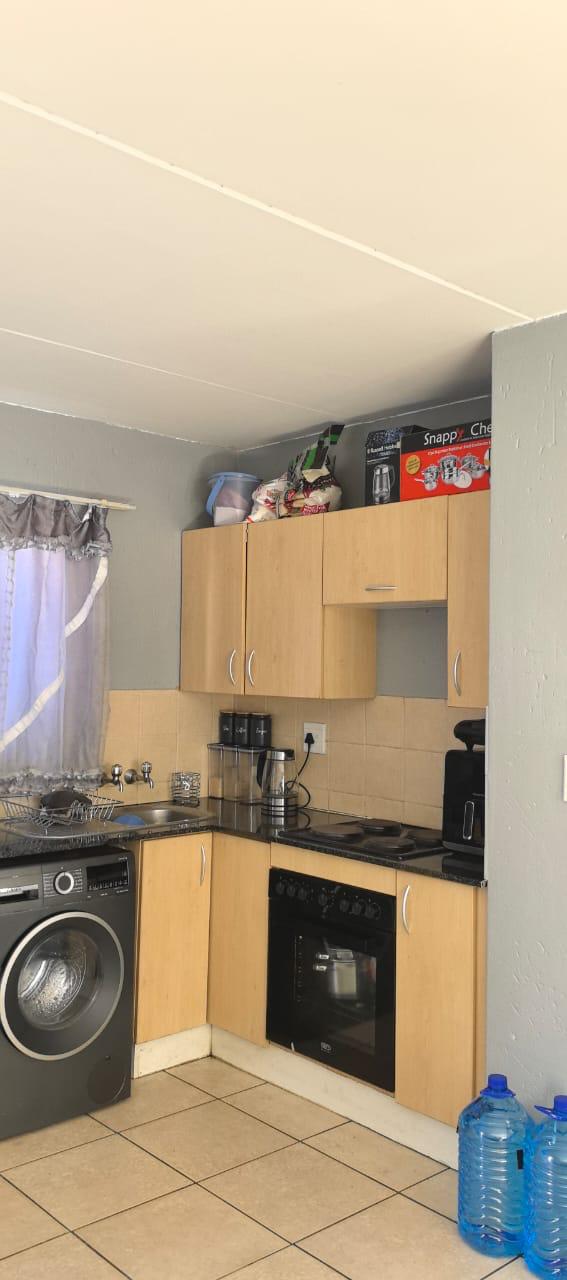 1 Bedroom Property for Sale in Klippoortje Gauteng