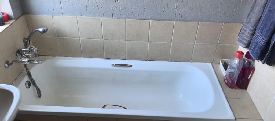 1 Bedroom Property for Sale in Klippoortje Gauteng