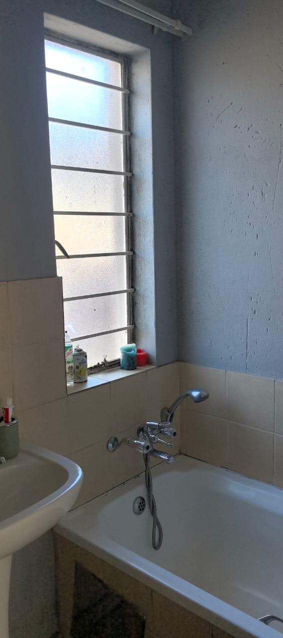 1 Bedroom Property for Sale in Klippoortje Gauteng
