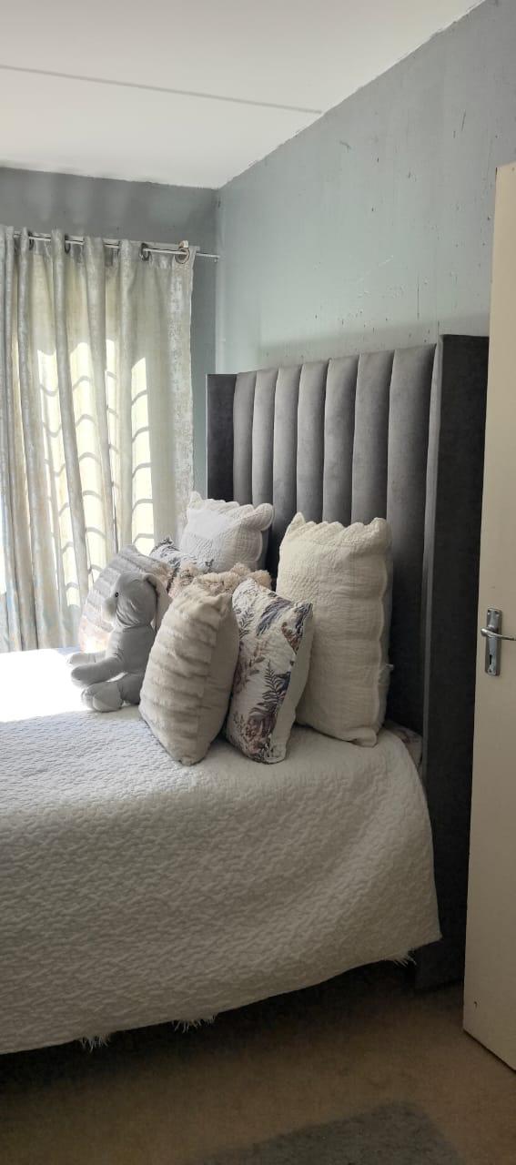 1 Bedroom Property for Sale in Klippoortje Gauteng