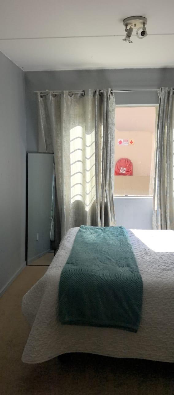 1 Bedroom Property for Sale in Klippoortje Gauteng