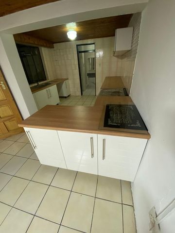 To Let 2 Bedroom Property for Rent in Chrisville Gauteng