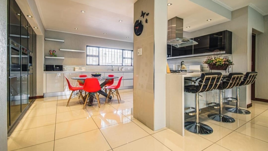 5 Bedroom Property for Sale in Terenure Gauteng