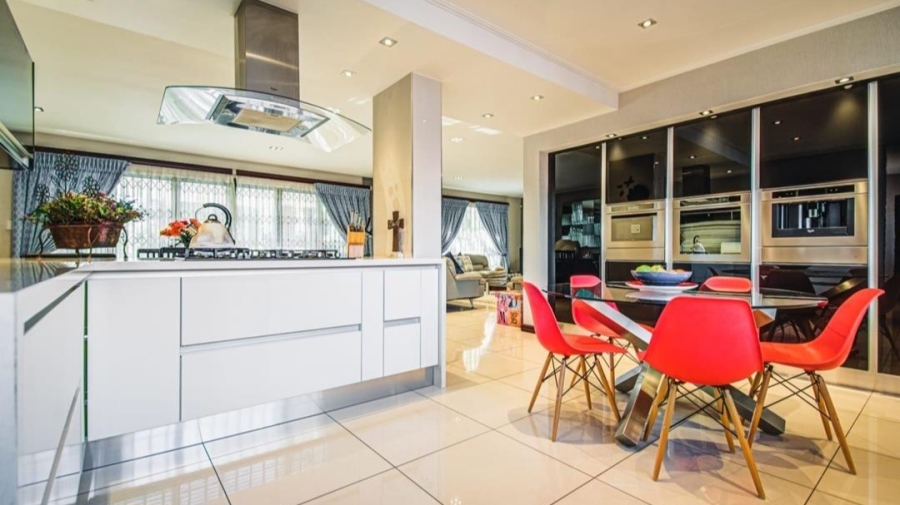 5 Bedroom Property for Sale in Terenure Gauteng