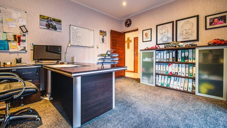 5 Bedroom Property for Sale in Terenure Gauteng