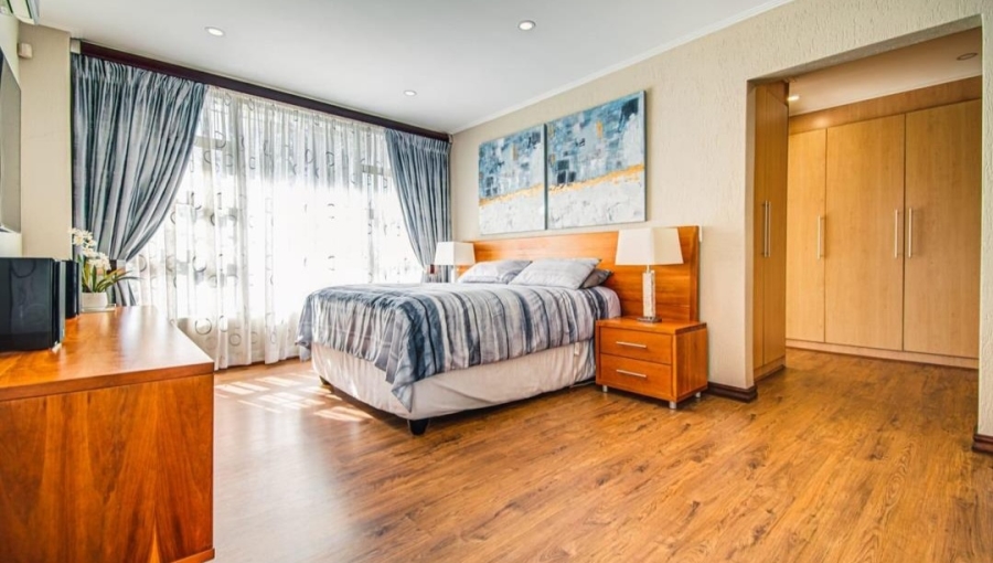 5 Bedroom Property for Sale in Terenure Gauteng