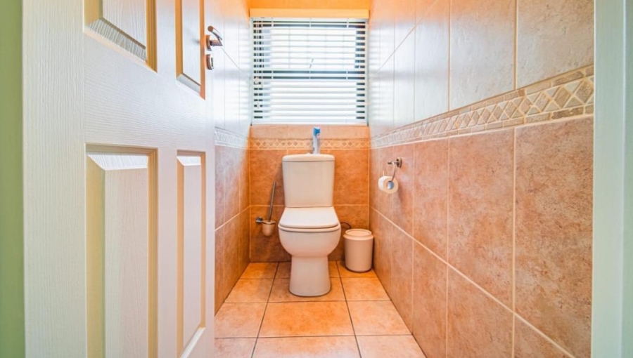 5 Bedroom Property for Sale in Terenure Gauteng