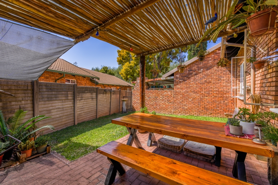 2 Bedroom Property for Sale in Garsfontein Gauteng