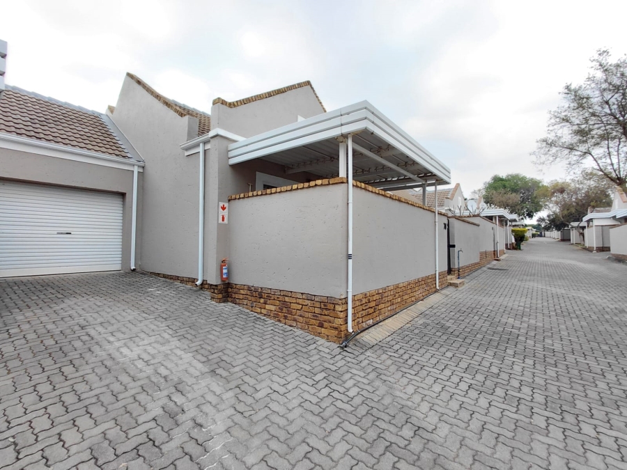 To Let 2 Bedroom Property for Rent in Willow Park Manor Gauteng