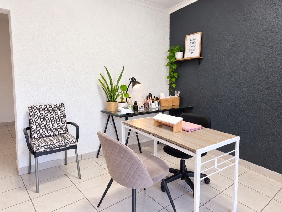3 Bedroom Property for Sale in Brackendowns Gauteng