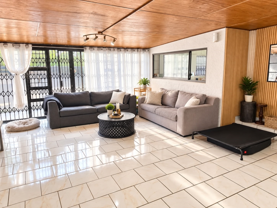 3 Bedroom Property for Sale in Brackendowns Gauteng