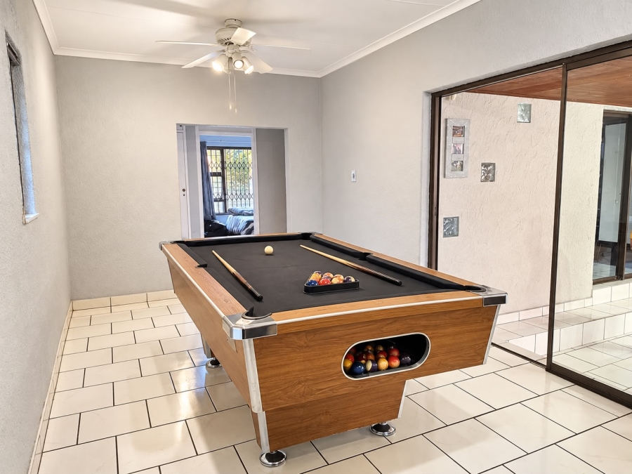 3 Bedroom Property for Sale in Brackendowns Gauteng