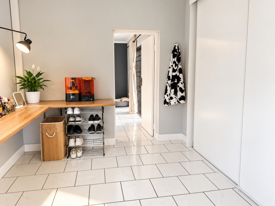 3 Bedroom Property for Sale in Brackendowns Gauteng