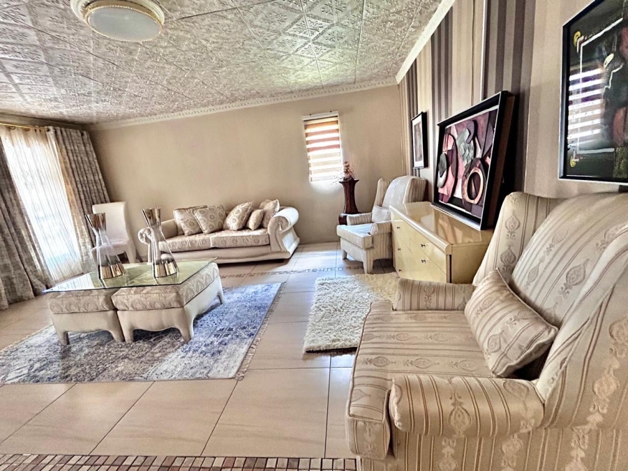 To Let 3 Bedroom Property for Rent in Noordwyk Gauteng