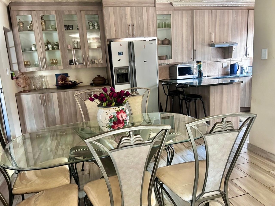 To Let 3 Bedroom Property for Rent in Noordwyk Gauteng