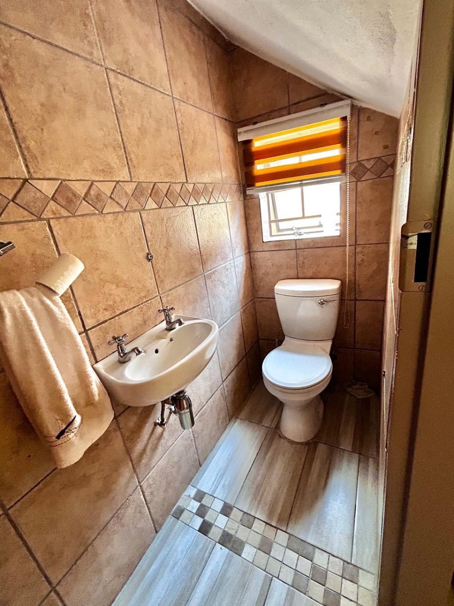 To Let 3 Bedroom Property for Rent in Noordwyk Gauteng