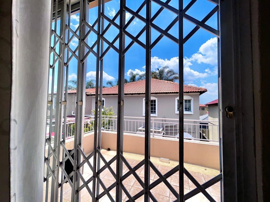 To Let 3 Bedroom Property for Rent in Noordwyk Gauteng