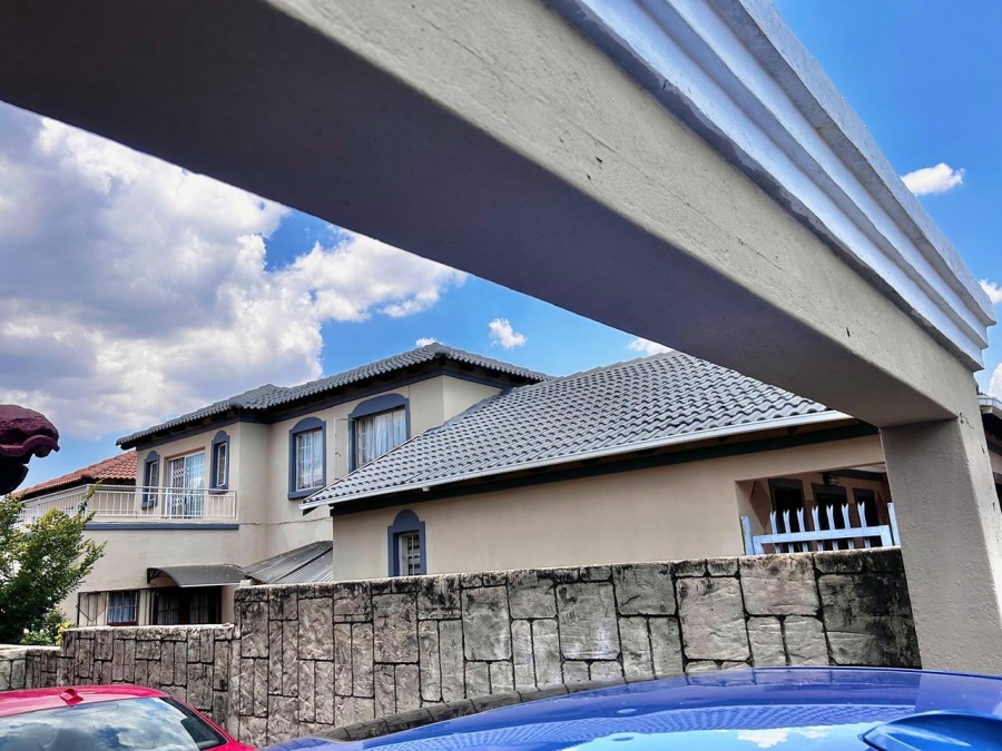 To Let 3 Bedroom Property for Rent in Noordwyk Gauteng