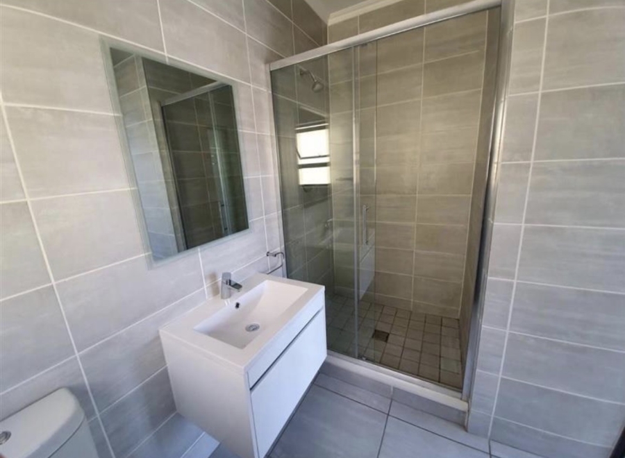 To Let 2 Bedroom Property for Rent in Waterfall Gauteng