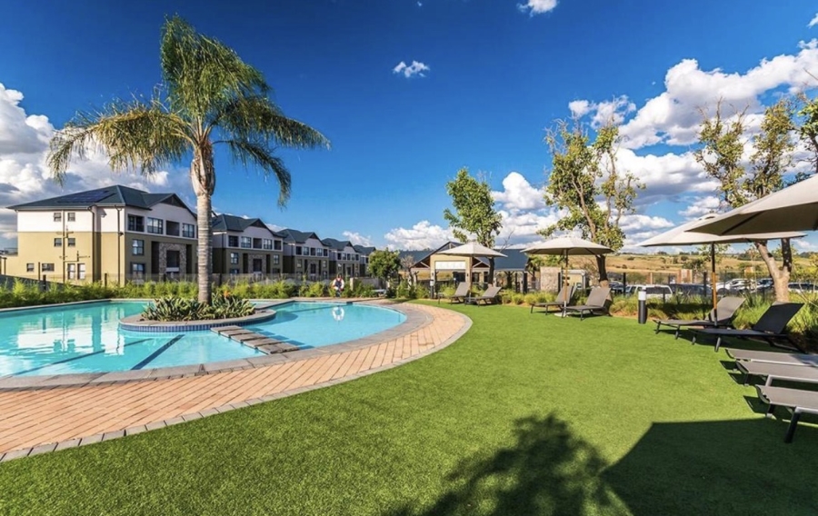 To Let 2 Bedroom Property for Rent in Waterfall Gauteng