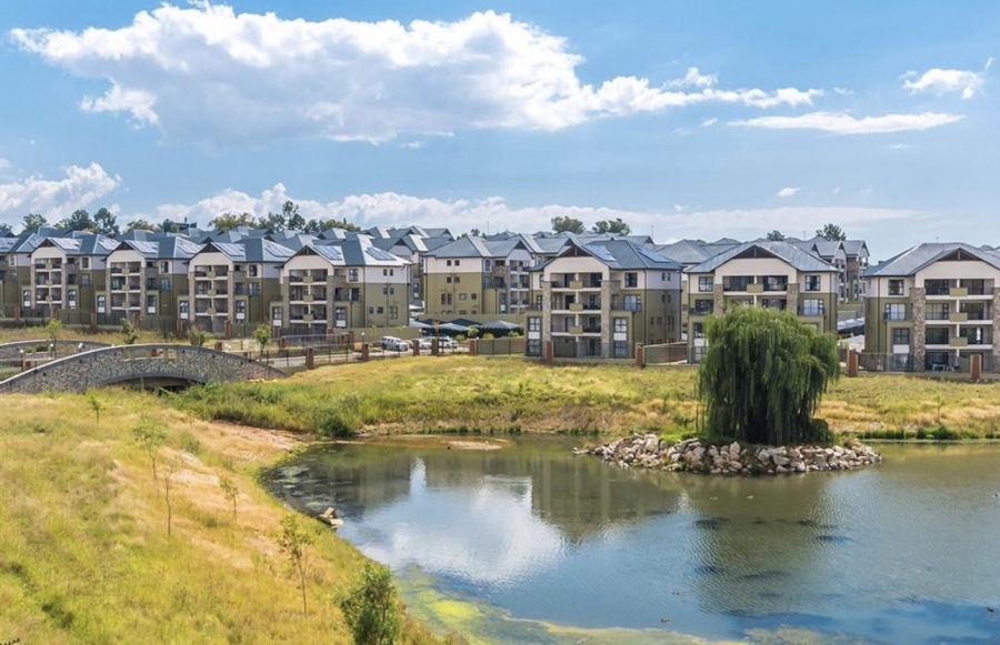 To Let 2 Bedroom Property for Rent in Waterfall Gauteng