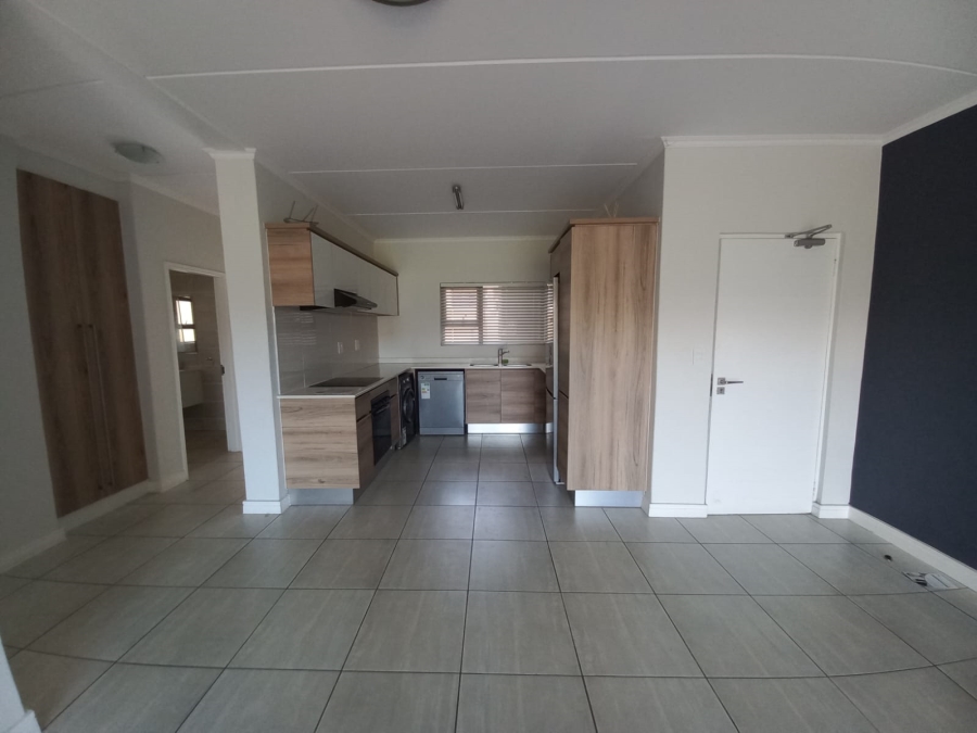 To Let 2 Bedroom Property for Rent in Waterfall Gauteng