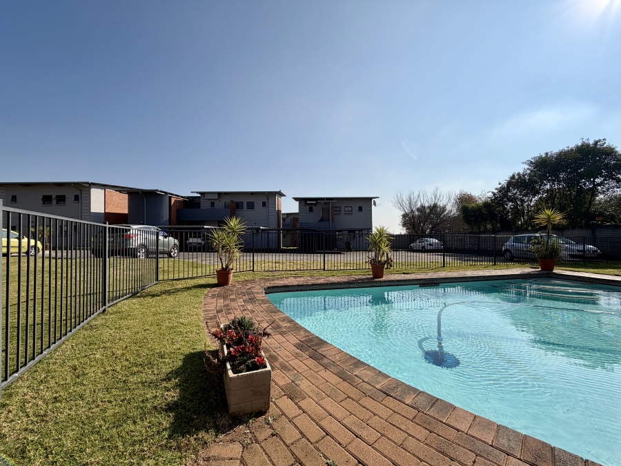 2 Bedroom Property for Sale in Rynfield Gauteng