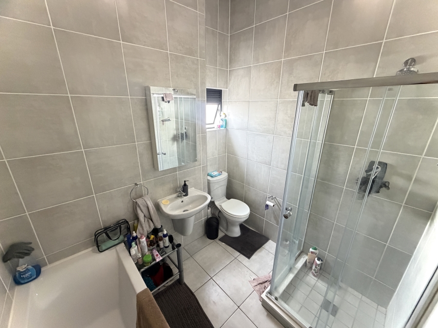 1 Bedroom Property for Sale in Linbro Park Gauteng